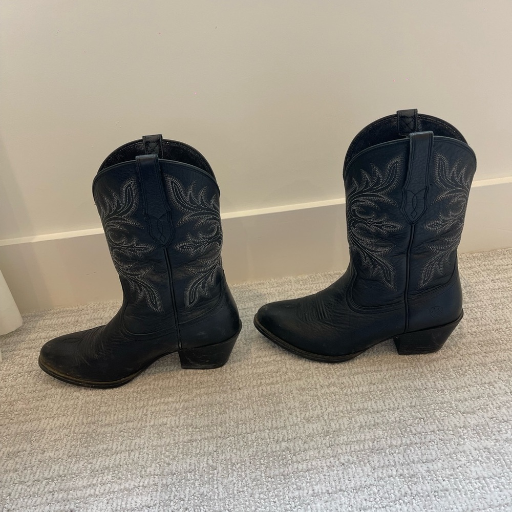 Ariat black mid calf cowboy boots